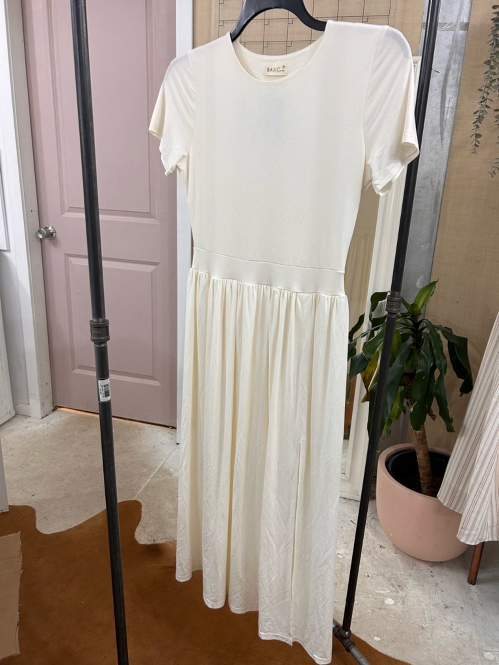 Priv - White Silky Midi Dress NWT Size Small